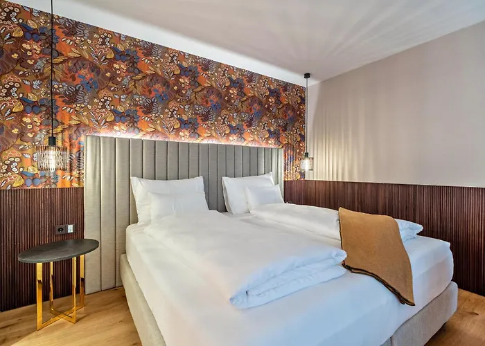 Steiner 3 - Melbourne Daire